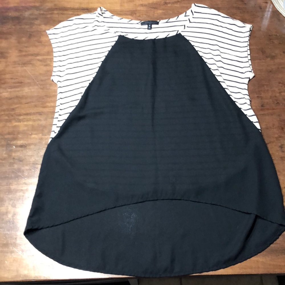 Short sleeved blouse